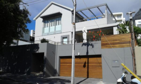 Отель Camps Bay Apartment  Кейптаун